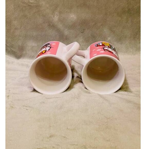 Vintage Hello Kitty Drummer Boy & Opening Presents Pair of Christmas 12oz Mugs - Picture 7 of 10